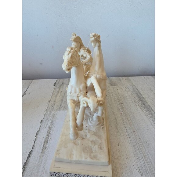 Vintage a santini alabaster roman warrior Chariot carriage Roman statue figurine - Picture 4 of 11
